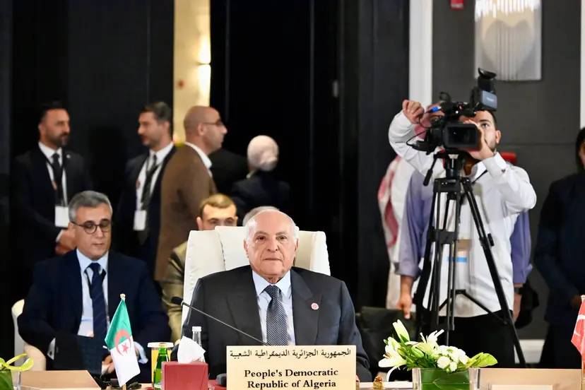 Domnul Attaf participă la reuniunea ministerială a Iordaniei pentru a sprijini Al-Quds, locurile sale sfinte